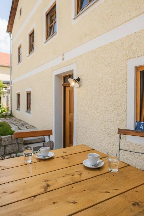 Apartment Historische Wohnung mit gehobenem Ambiente Walting Deutschland