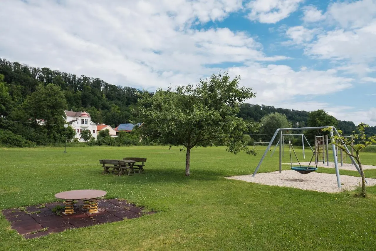 Apartment Historische Wohnung mit gehobenem Ambiente Walting Deutschland