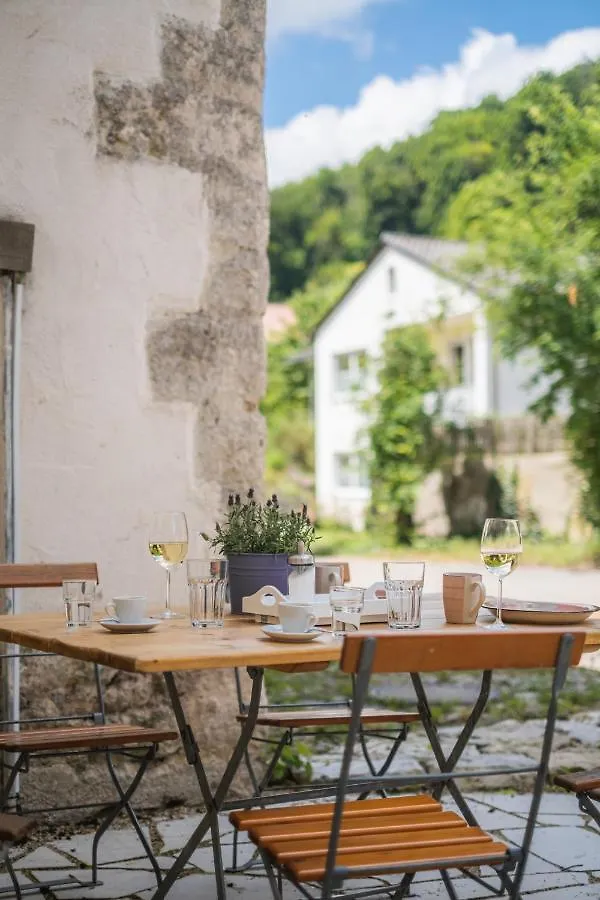 Historische Wohnung mit gehobenem Ambiente Walting