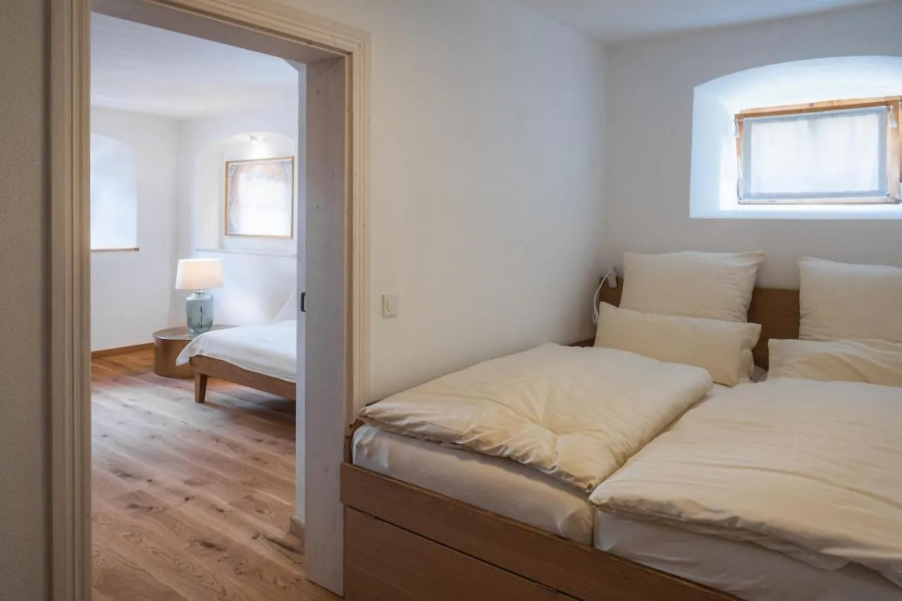 Historische Wohnung Mit Gehobenem Ambiente Walting Apartment