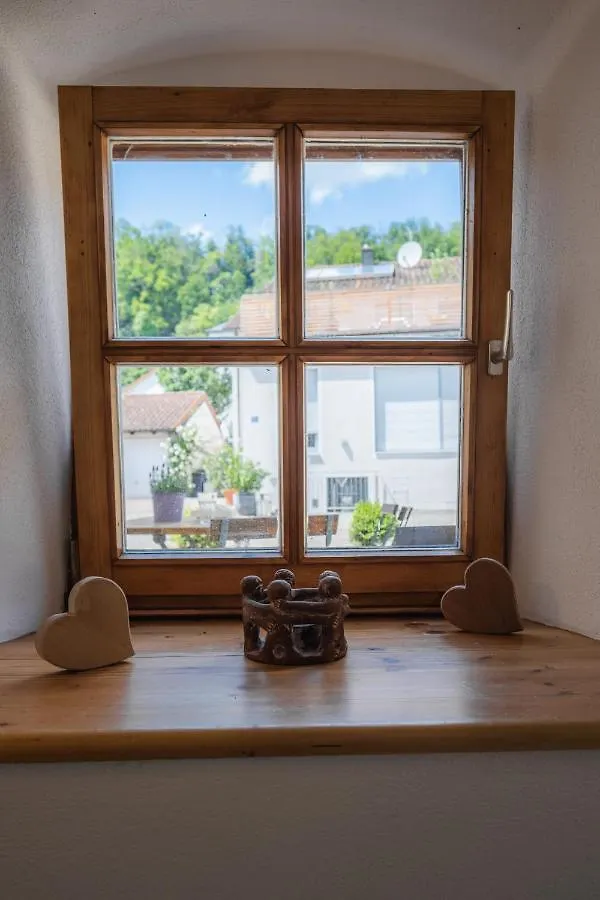 Historische Wohnung Mit Gehobenem Ambiente Walting 0*,