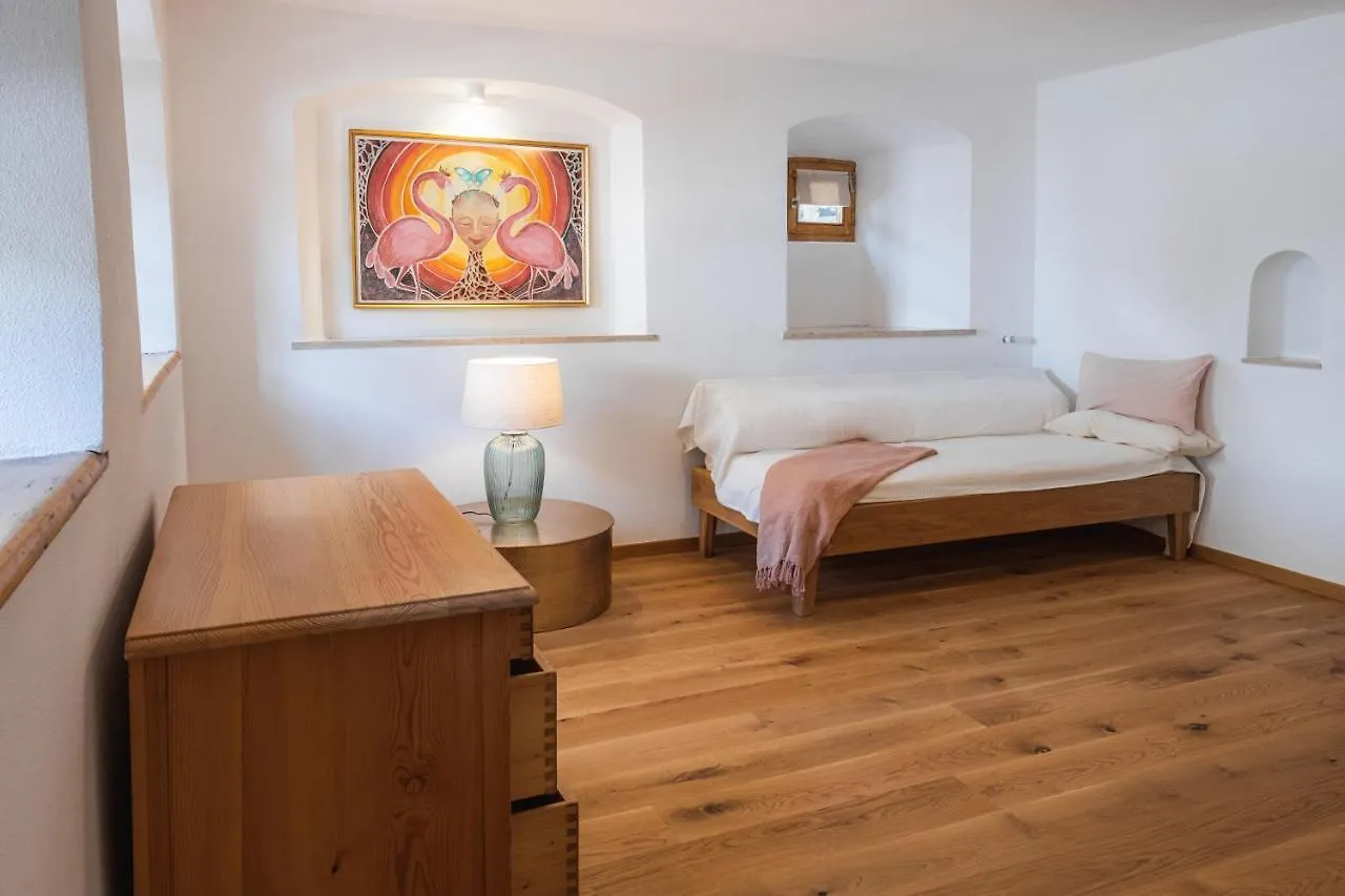 Historische Wohnung Mit Gehobenem Ambiente Walting Germany